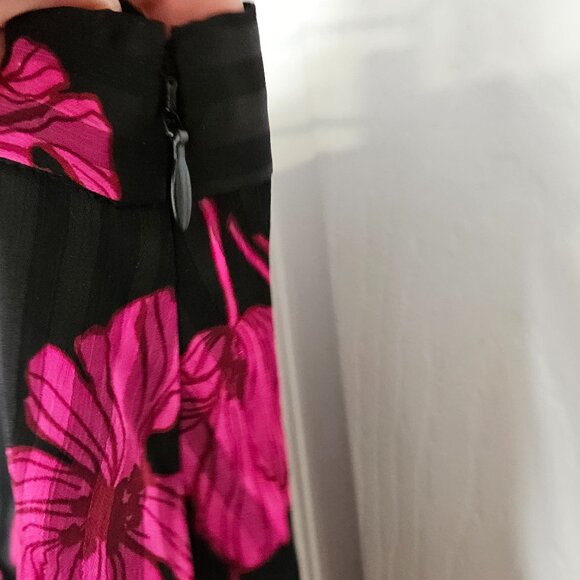 Banana Republic Black and Pink Floral Midi Skirt - Picture 6 of 12